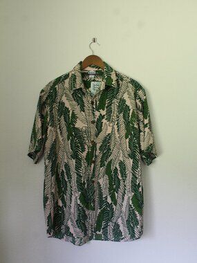 BNWT Manuheali'i button-up mens size Large